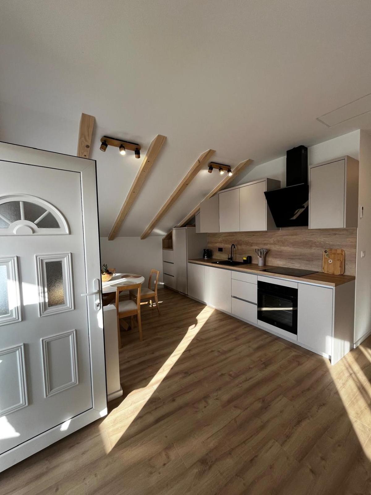 Korenat Apartmán Turanj
